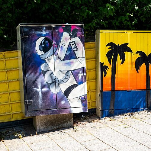 Graffiti Kunst in Kronberg 

Aus grau mach bunt- so oder so ähnlich lautete das Jugendprojekt zur Verschönerung der...